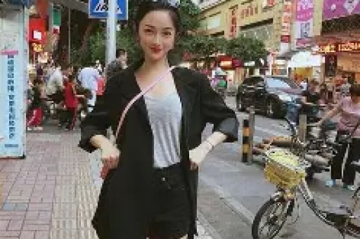 知名女网红翻车每天收入几万礼物却被曝光是AI生成的人物