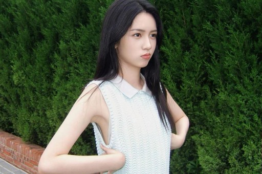 檀健次人设崩塌向女网红示弱频送红包风波后复出现场彻底失控